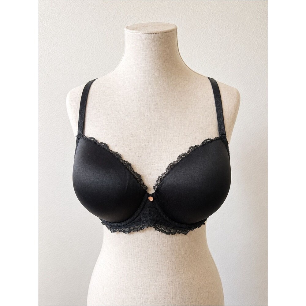 Victoria’s Secret Dream Angels Black Lace Bra 34DDD Underwire Push Up